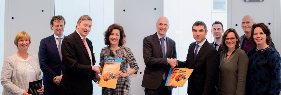 Knowledge agendas health presented to government members OCW and VWS